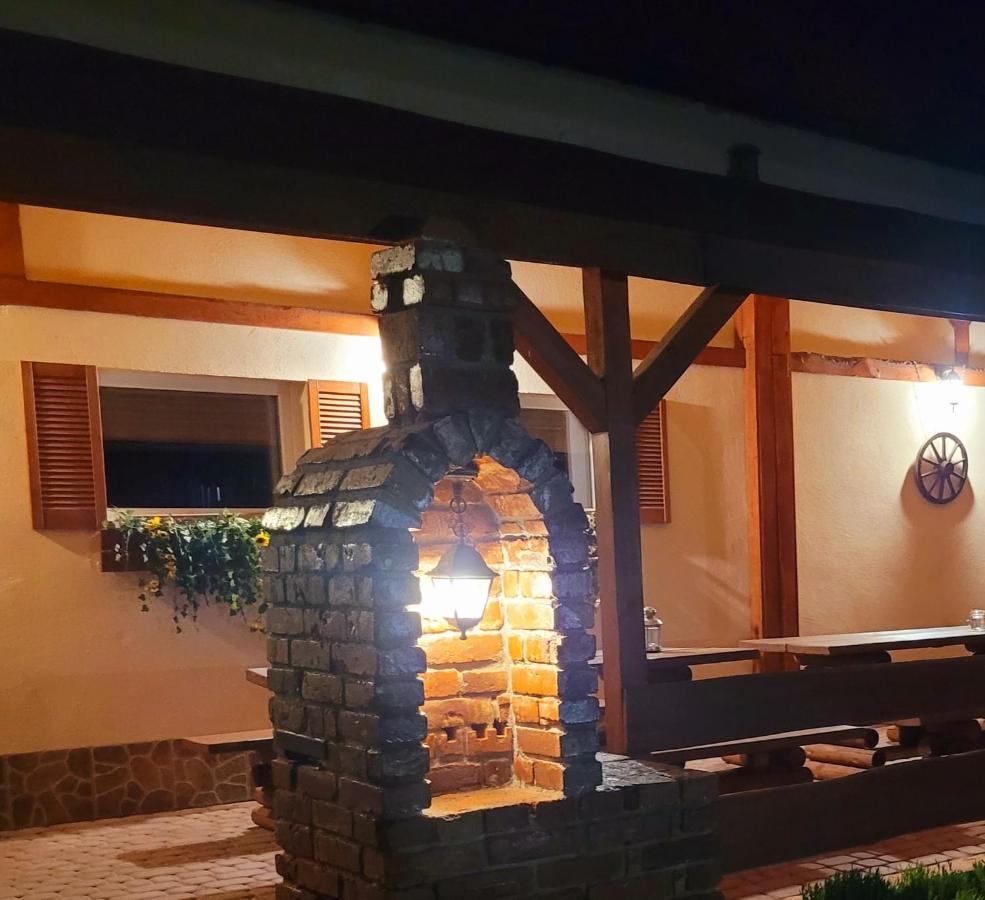 Agroturystyka Sielska Kraina Zabkowice Slaskie Ngoại thất bức ảnh